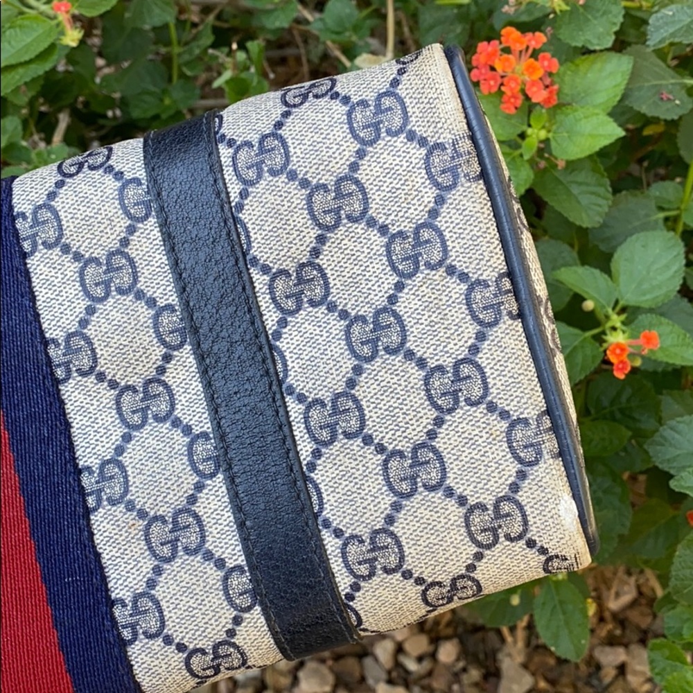 Authentic Vintage Gucci Boston bag - Picture 5 of 13